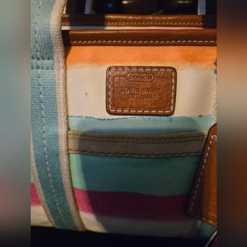 Coach Hampton Sm Tote Multi Color Stripe #10025
